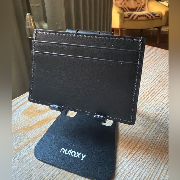 Gucci Gold Logo Card Case - Picture 3 of 7